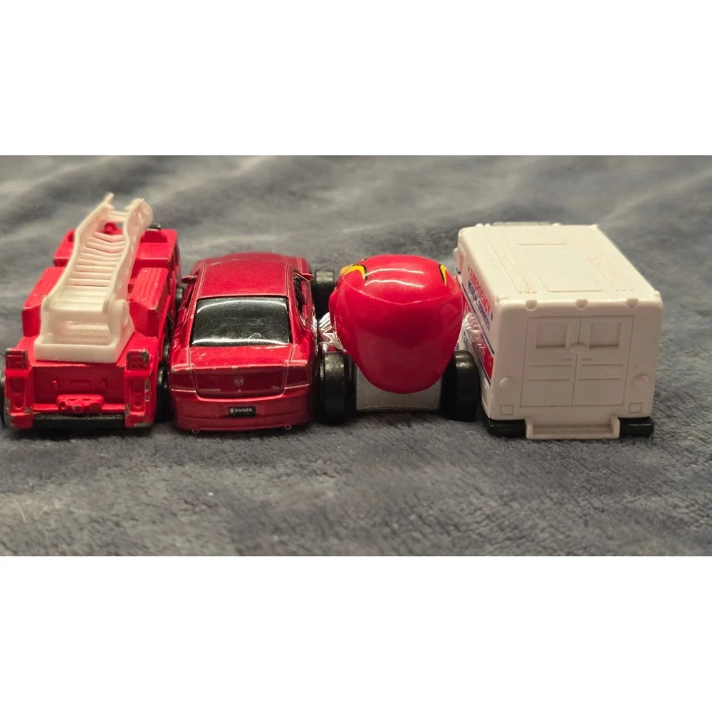 Maisto Diecast Vehicle Lot Fire Truck Dodge Charger R/T EMS Truck Skull Hot Rod